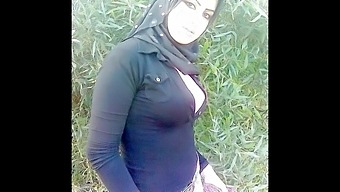 Amateur Hijab-Wearing Mix Of Turkish, Arabic, And Asian Babes In Photo 7